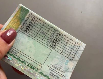 Quanto tempo demora para vir a carteira de motorista definitiva? 1 cnh
