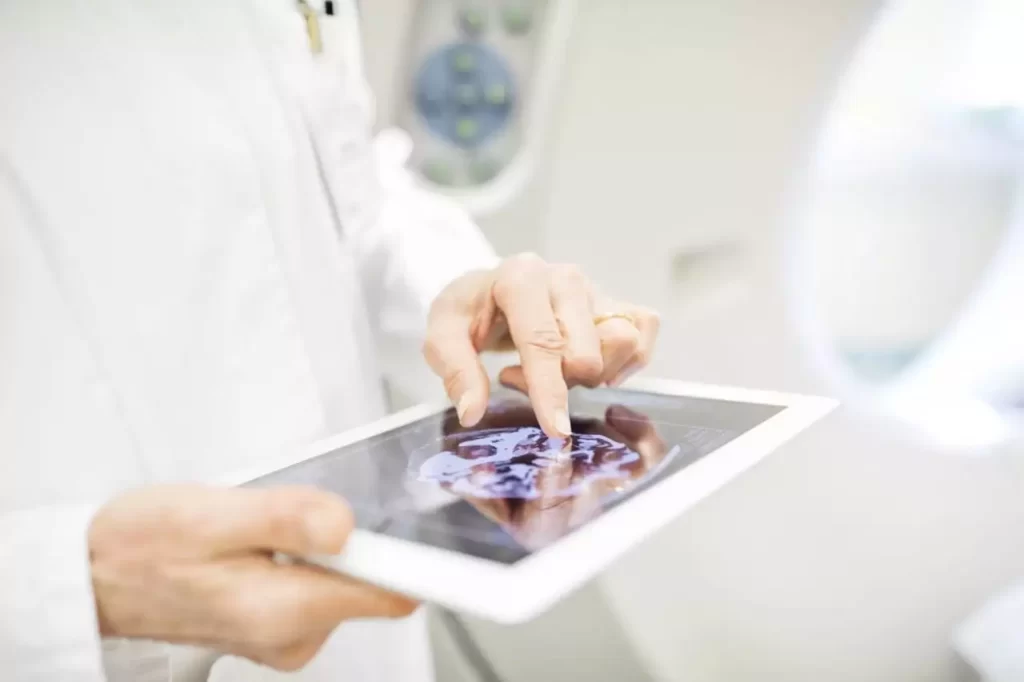 O Papel Vital da Tecnologia: Como os Computadores Transformaram a Assistência Médica nos Hospitais 1 tecnologia na saude