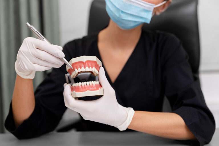 Implante dentário ou dentadura? Qual melhor reabilitação oral? 5 Implante dentario 6
